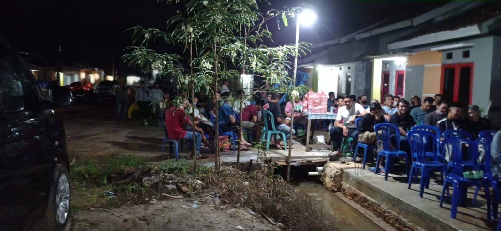 Warga Memadati Lokasi Silaturahmi Wabup Dengan Warga