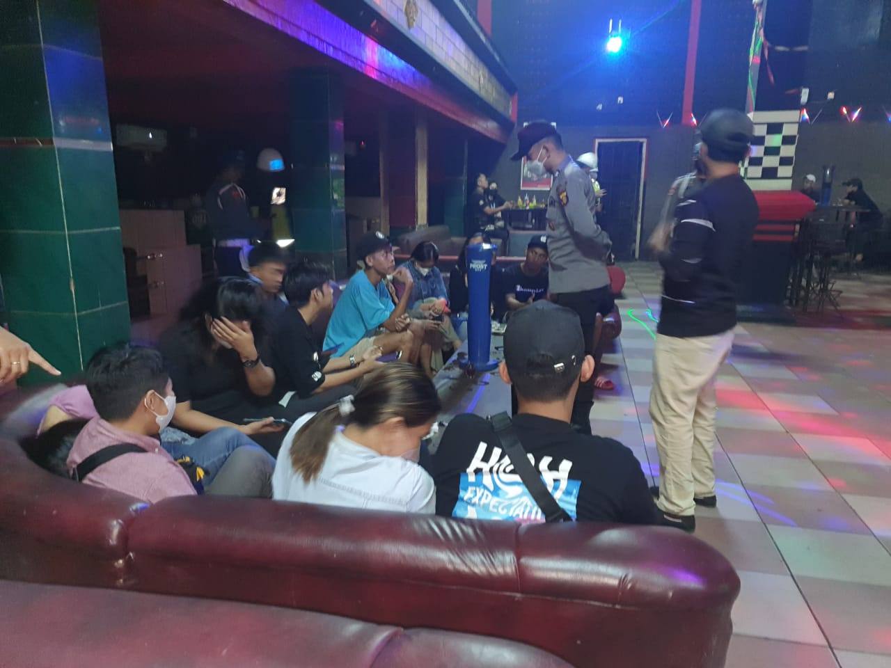 Pom Lanal Sangatta Bersama Tim Gabungan Periksa Pengunjung THM