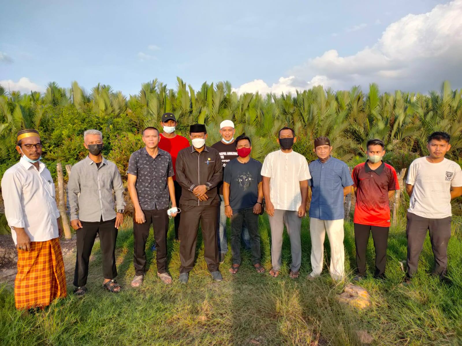 Arfan Bangunkan Masjid untuk Warga Perumahan Padat Karya