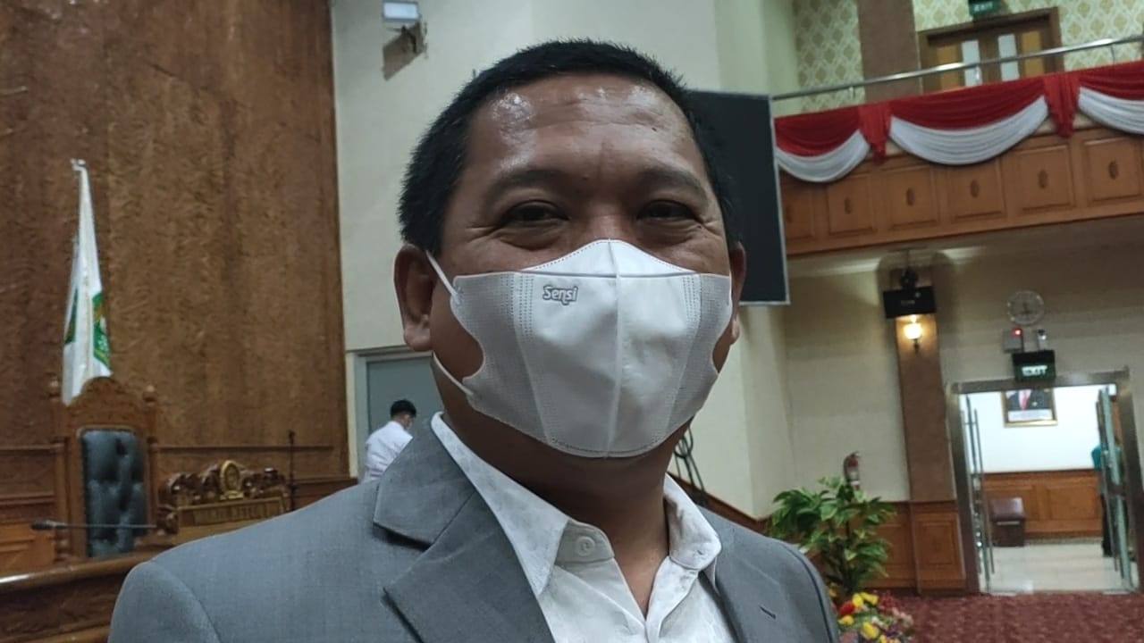 David Rante Layangkan Interupsi Saat Rapat Paripurna